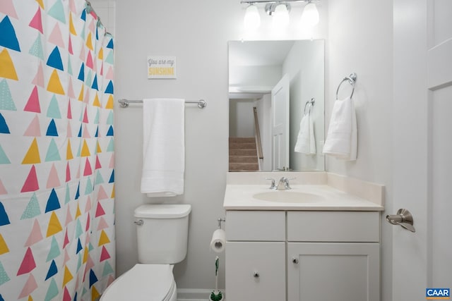 3215 Bergen St, Charlottesville, VA 22902 - full bath featuring vanity and a shower with curtain