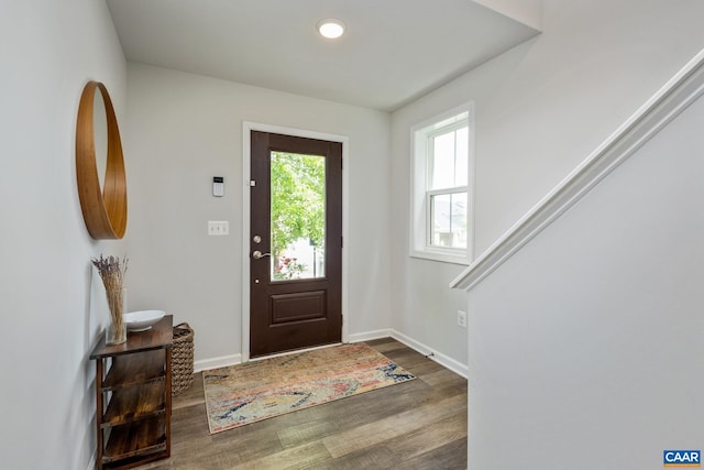 3215 Bergen St, Charlottesville, VA 22902 - foyer entrance with wood finished floors and baseboards