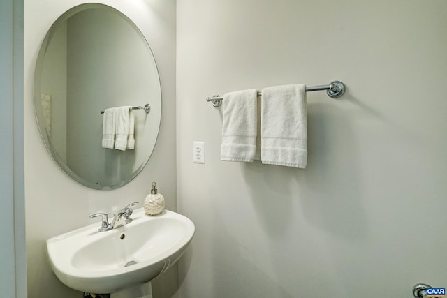 1658 Koch Ct, Charlottesville, VA 22911 - bathroom featuring a sink