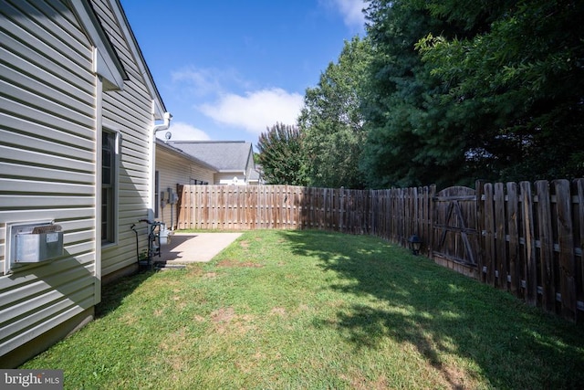 11313 Macon Dr, Fredericksburg, VA 22407 - fenced backyard with a patio area