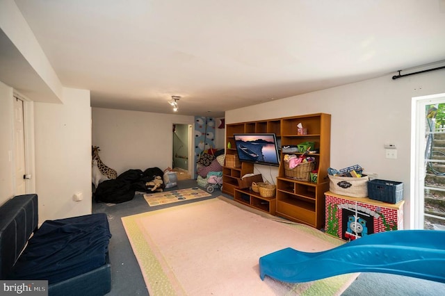 6733 Averett Ct, Fredericksburg, VA 22407 - view of carpeted living room