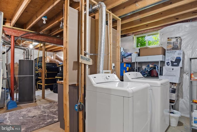 11721 Hoover Ln, Fredericksburg, VA 22407 - laundry room featuring water heater and washing machine and clothes dryer