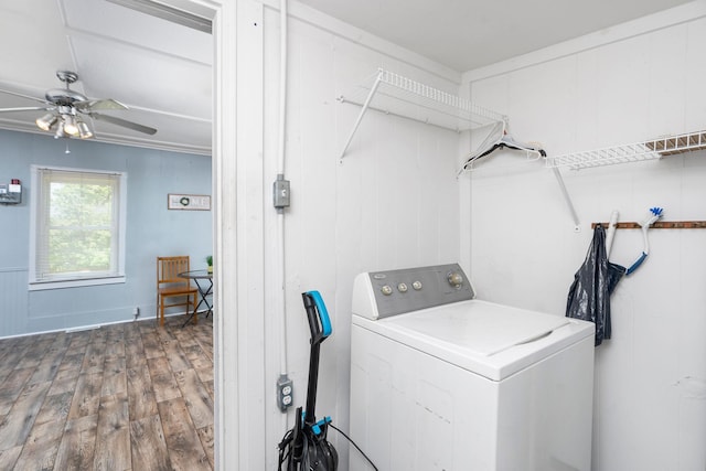 143 Pkin Ln, Raphine, VA 24472 - laundry area featuring washer / dryer, hardwood / wood-style flooring, and ceiling fan