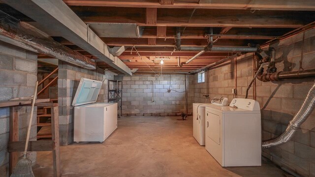 338 Fairfax Ave, Elkton, VA 22827 - unfinished below grade area featuring separate washer and dryer