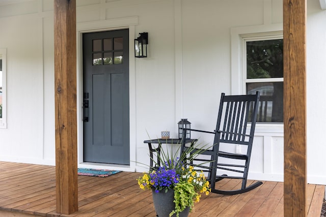 519 Arpia St, Lexington, VA 24450 - entrance to property with a porch