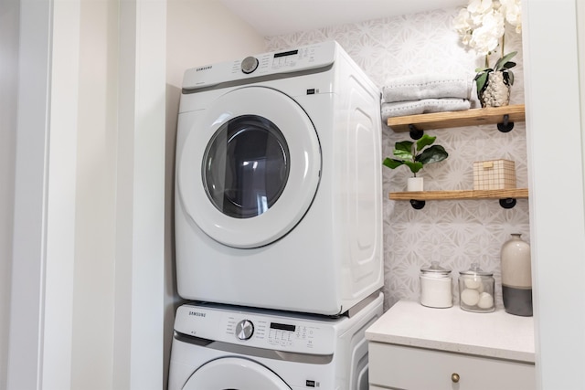 519 Arpia St, Lexington, VA 24450 - laundry room featuring stacked washer / dryer and wallpapered walls