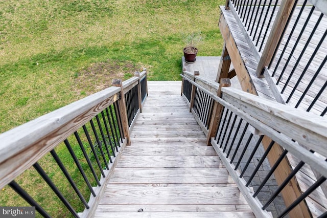 9105 Wild Spruce Dr, Fredericksburg, VA 22407 - view of stairway
