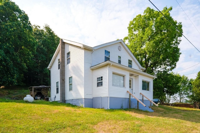 2732 Mountain Valley Rd, Va, VA 22832 - view of front of property with entry steps and a front lawn