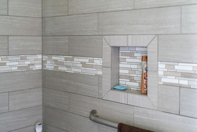 193 Locust Grove Ln, Stuarts Draft, VA 24477 - view of bathroom