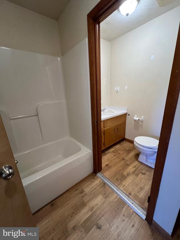 3721 W Hoover Rd, Haywood, VA 22722