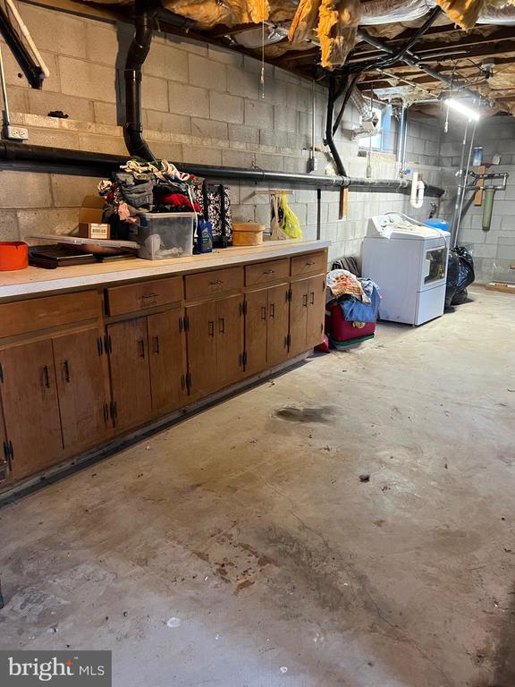 3721 W Hoover Rd, Haywood, VA 22722