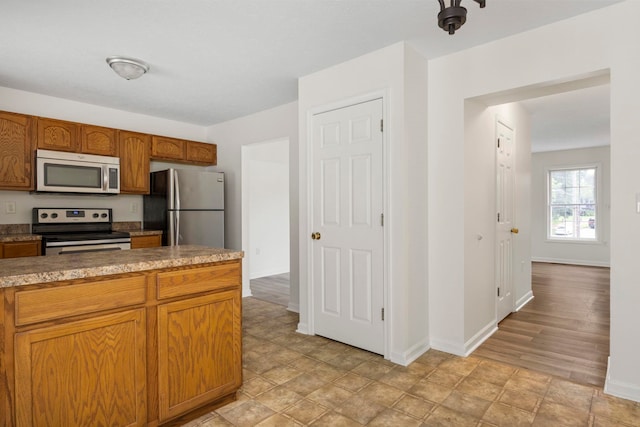 425 Maryland Ave, Shenandoah, VA 22849 - photo 5