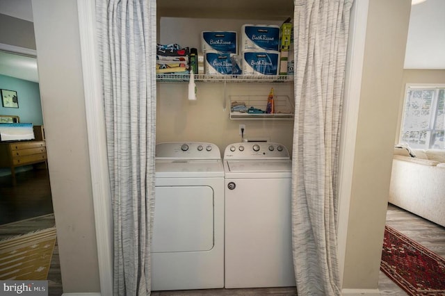10118 New Scotland Dr, Fredericksburg, VA 22408 - laundry area featuring washer and clothes dryer and wood finished floors