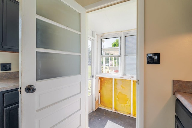109 Jackson Ave, Elkton, VA 22827 - doorway to outside with concrete flooring