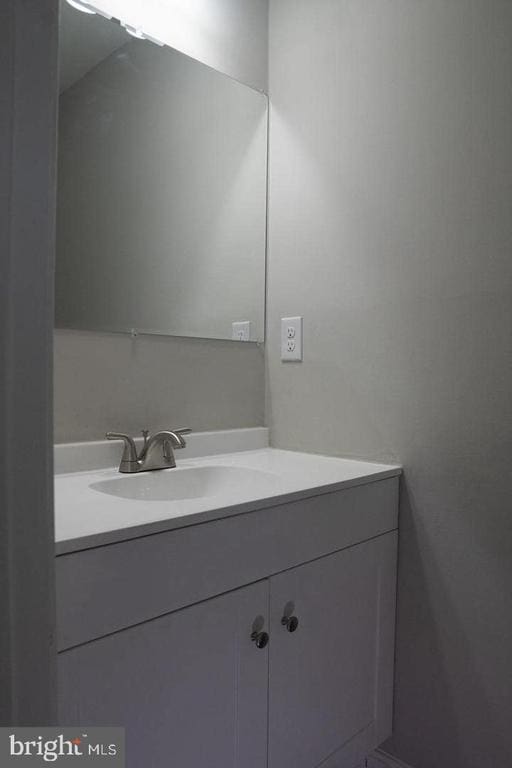 10732 Wakeman Dr, Fredericksburg, VA 22407 - bathroom with vanity