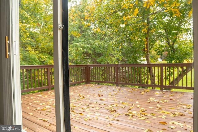 10732 Wakeman Dr, Fredericksburg, VA 22407 - view of wooden deck