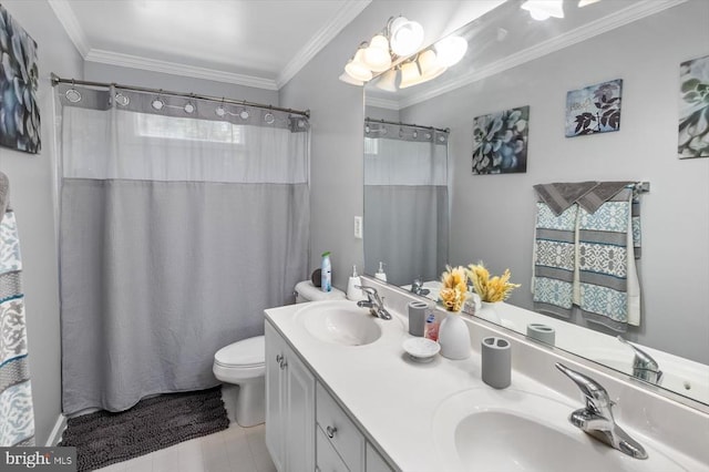 7922 Madison Plantation Way, Fredericksburg, VA 22407 - full bathroom with double vanity, crown molding, and a shower with curtain