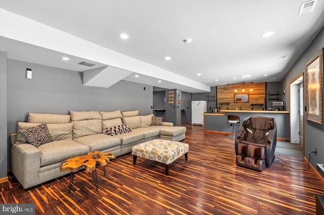 7922 Madison Plantation Way, Fredericksburg, VA 22407 - living area with recessed lighting and wood finished floors