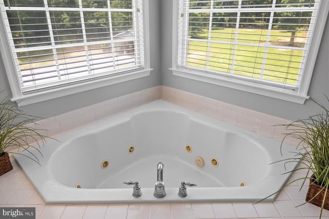 7922 Madison Plantation Way, Fredericksburg, VA 22407 - full bath featuring a whirlpool tub