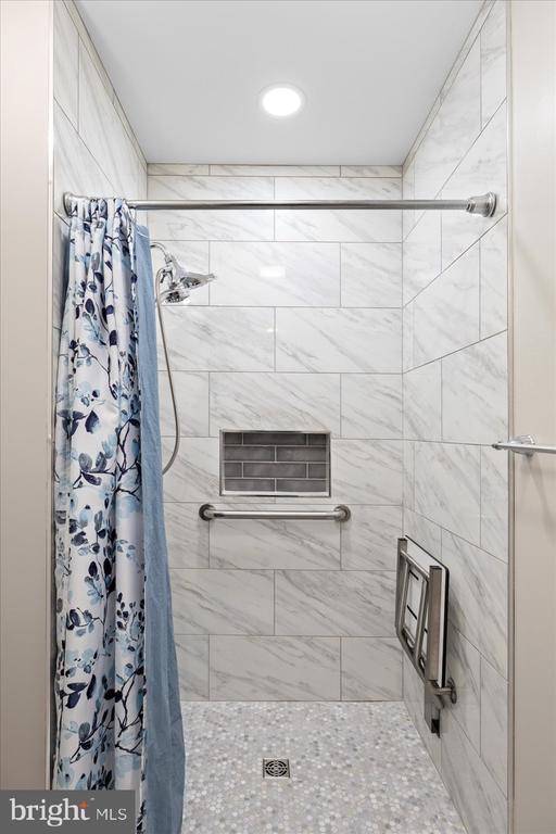 500 Maple Grove Dr, Fredericksburg, VA 22407 - full bath with a shower stall and recessed lighting
