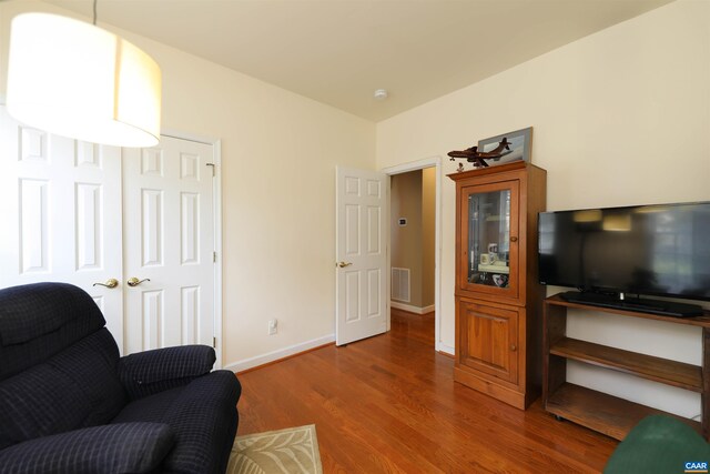 515 Broadleaf Way, Charlottesville, VA 22911 - entrance foyer featuring decorative columns