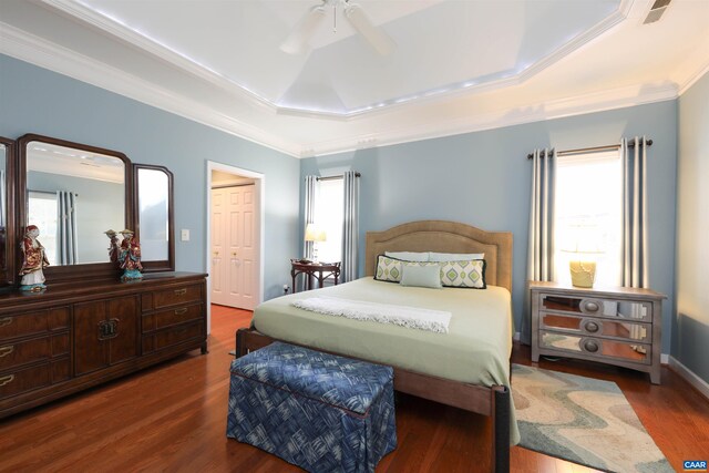 515 Broadleaf Way, Charlottesville, VA 22911 - sitting room featuring wood finished floors and baseboards