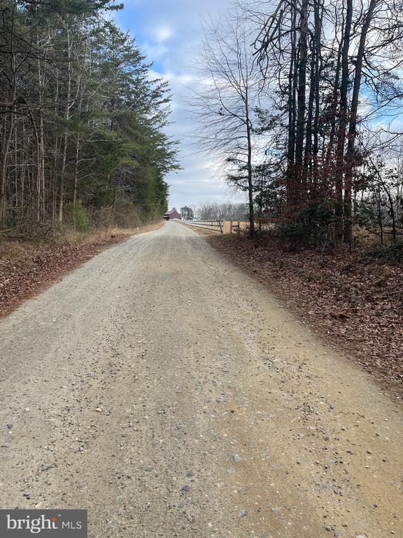 6317 Little Acres Ln, Woodford, VA 22580 - photo 2