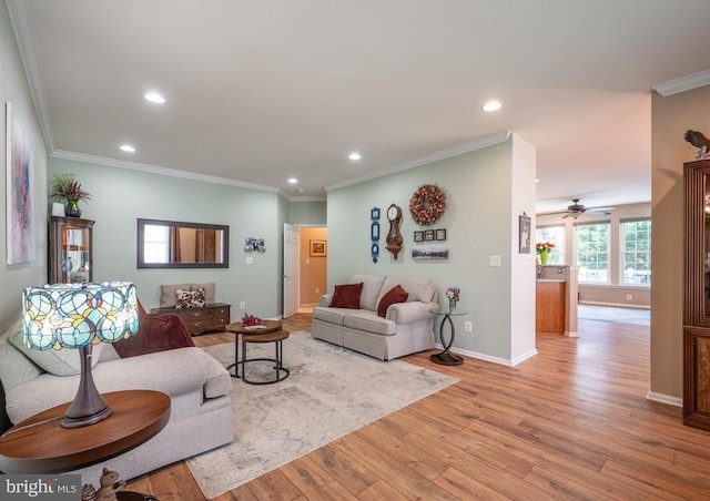 - living area featuring recessed lighting, light wood-style floors, crown molding, baseboards, and ceiling fan