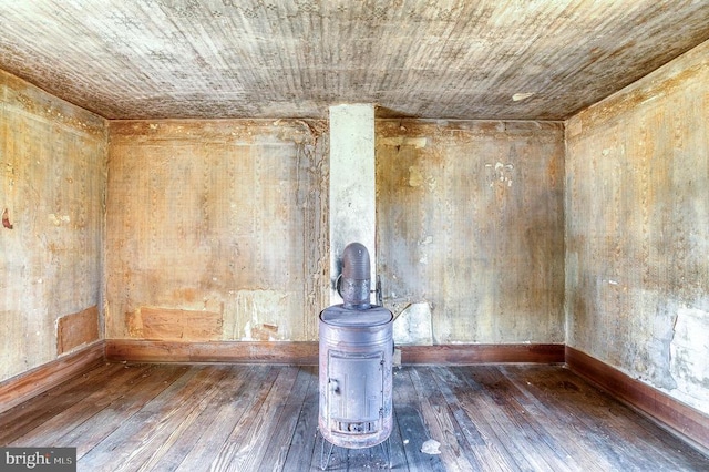 detailed view of wood finished floors and baseboards