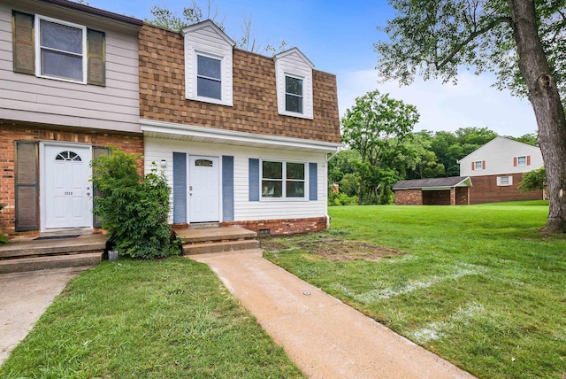 1114 Mountain View Dr, Harrisonburg, VA 22801 - view of front of home with roof with shingles and a front yard