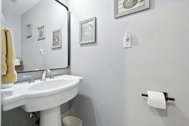 123 Fishermans Ln, Luray, VA 22835 - bathroom featuring a sink