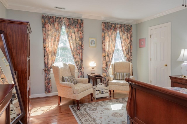 225 Divot Dr, Harrisonburg, VA 22802 - bedroom featuring light wood-type flooring, ornamental molding, and baseboards