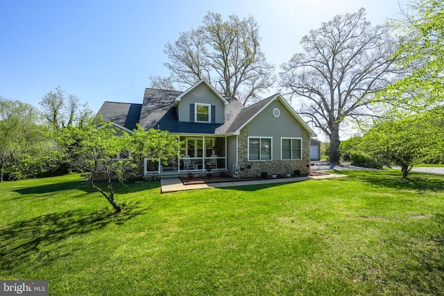 7329 Cloverhill Rd, Spotsylvania, VA 22551 - rear view of property featuring a lawn and covered porch