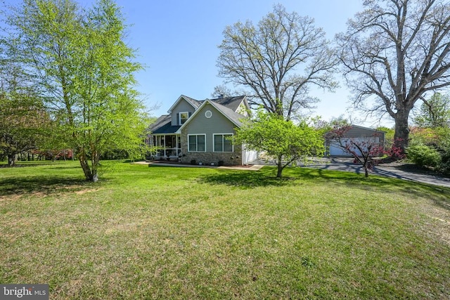 7329 Cloverhill Rd, Spotsylvania, VA 22551 - view of front of house featuring a front lawn