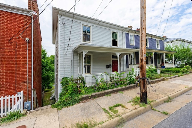822 Beverley St W, Staunton, VA 24401 - view of front of property with a porch and fence