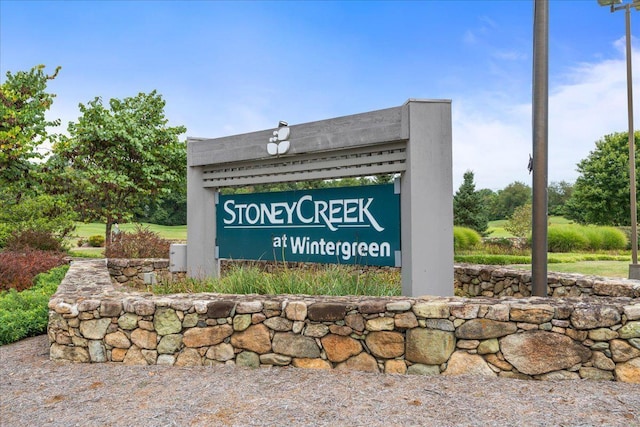233 Stone Chimneys Rd, Nellysford, VA 22958