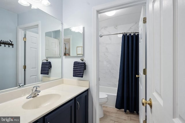 5915 Copper Mountain Dr W, Spotsylvania, VA 22553 - full bath with vanity, shower / tub combo, and wood finished floors
