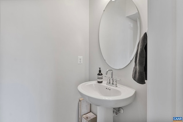 3190 Horizon Rd, Charlottesville, VA 22902 - bathroom featuring a sink
