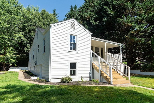 53 Woodcrest Rd, Staunton, VA 24401 - view of front of property with stairs and a front lawn