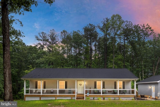 7401 Stubbs Bridge Rd, Spotsylvania, VA 22551 - view of front of property with a porch and a front lawn