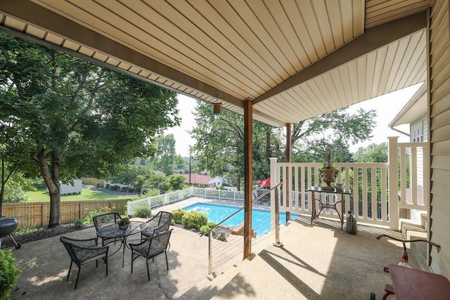 1601 Brunswick Rd, Waynesboro, VA 22980 - fenced backyard with a patio area and outdoor dining area