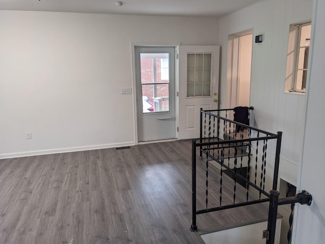 374 Old Cross Rd W, New Market, VA 22844 - spare room with wood finished floors, baseboards, and a smoke detector