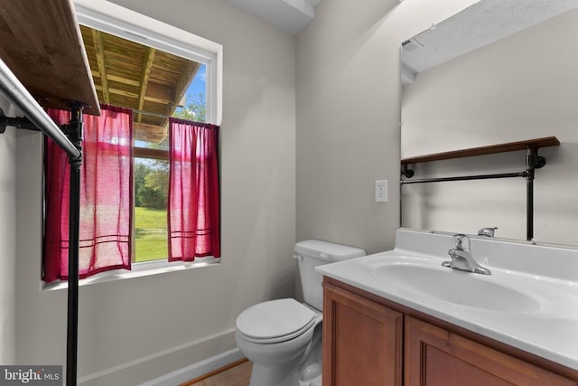 17417 Hawthorne Ave, Culpeper, VA 22701 - half bath with vanity and toilet