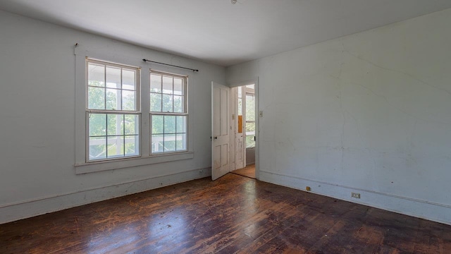 506 Williams Ave, Shenandoah, VA 22849 - spare room with hardwood / wood-style flooring and baseboards