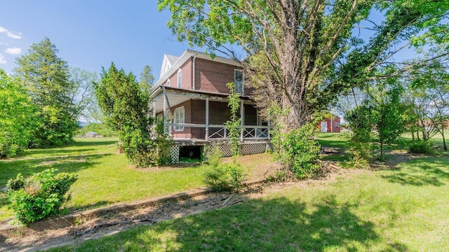 506 Williams Ave, Shenandoah, VA 22849 - view of green lawn featuring covered porch