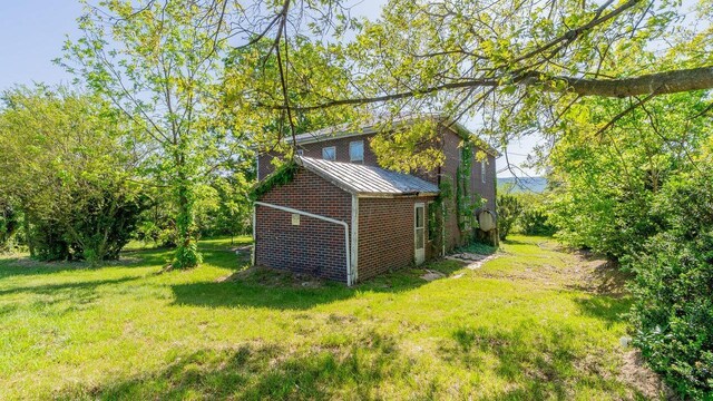 506 Williams Ave, Shenandoah, VA 22849 - view of green lawn