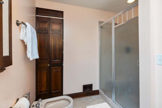 812 Meadowbrook Rd, Waynesboro, VA 22980 - full bathroom featuring a stall shower and a bidet
