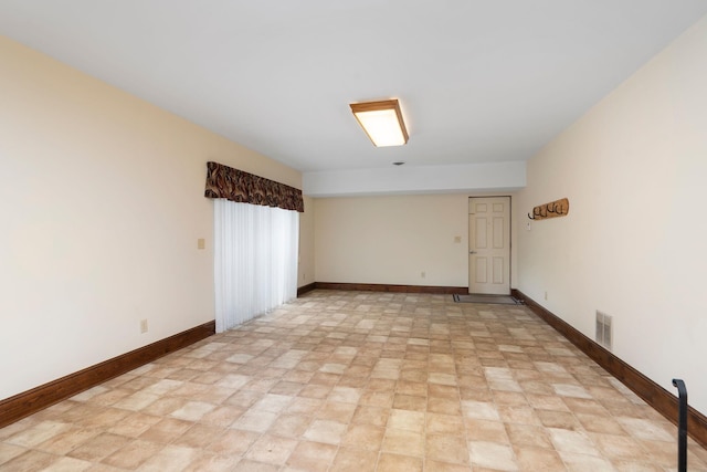 812 Meadowbrook Rd, Waynesboro, VA 22980 - unfurnished room featuring baseboards