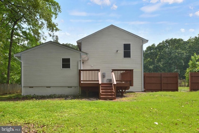 10909 Meadowlark Ln, Spotsylvania, VA 22553 - rear view of house with crawl space and a wooden deck