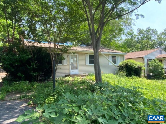 1430 Shenandoah Ave, Waynesboro, VA 22980 - view of front of house